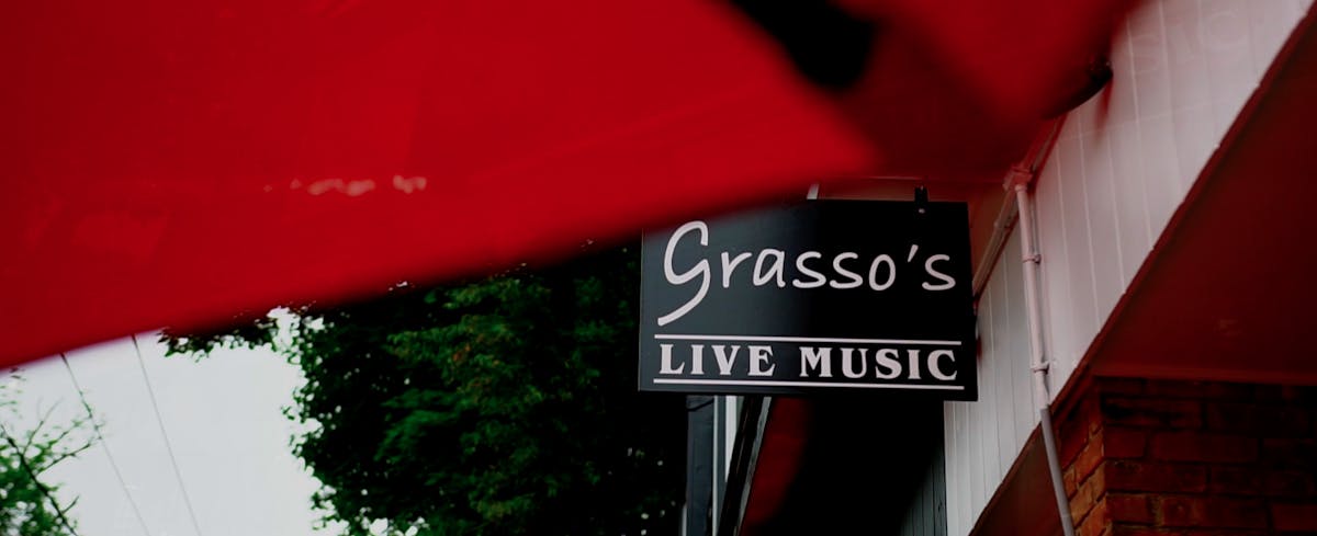 Grassos restaurant sign